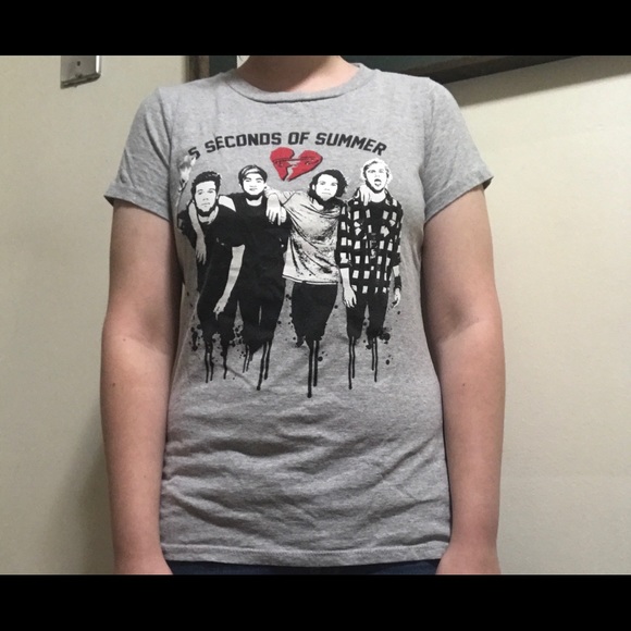 5SOS M T-Shirt Gray - Picture 1 of 3
